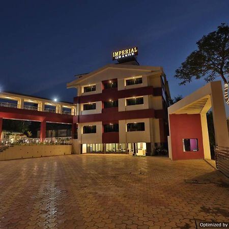 Imperial Grande Resort Lonavala Esterno foto