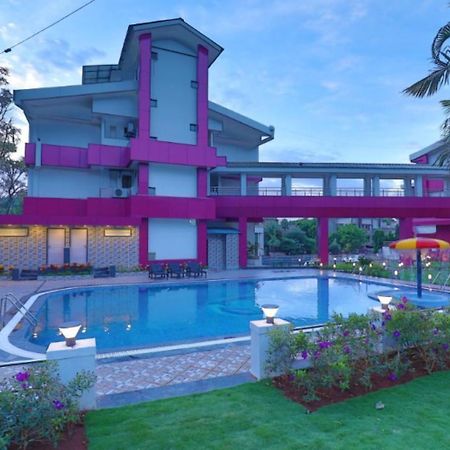 Imperial Grande Resort Lonavala Esterno foto