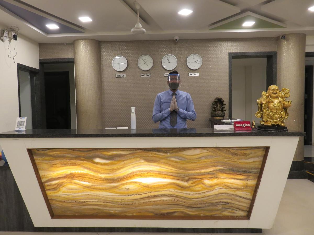 Imperial Grande Resort Lonavala Esterno foto